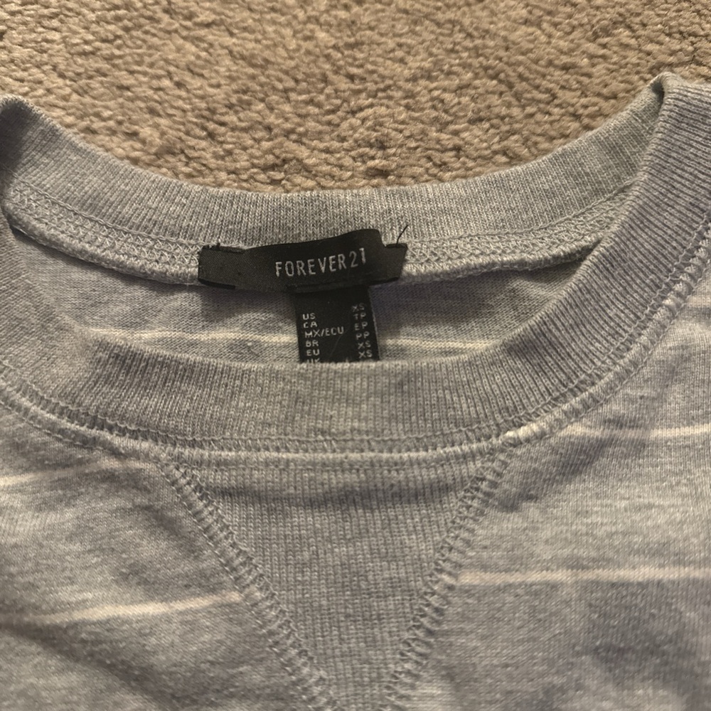 Forever 21 Heather Gray Crewneck Top
